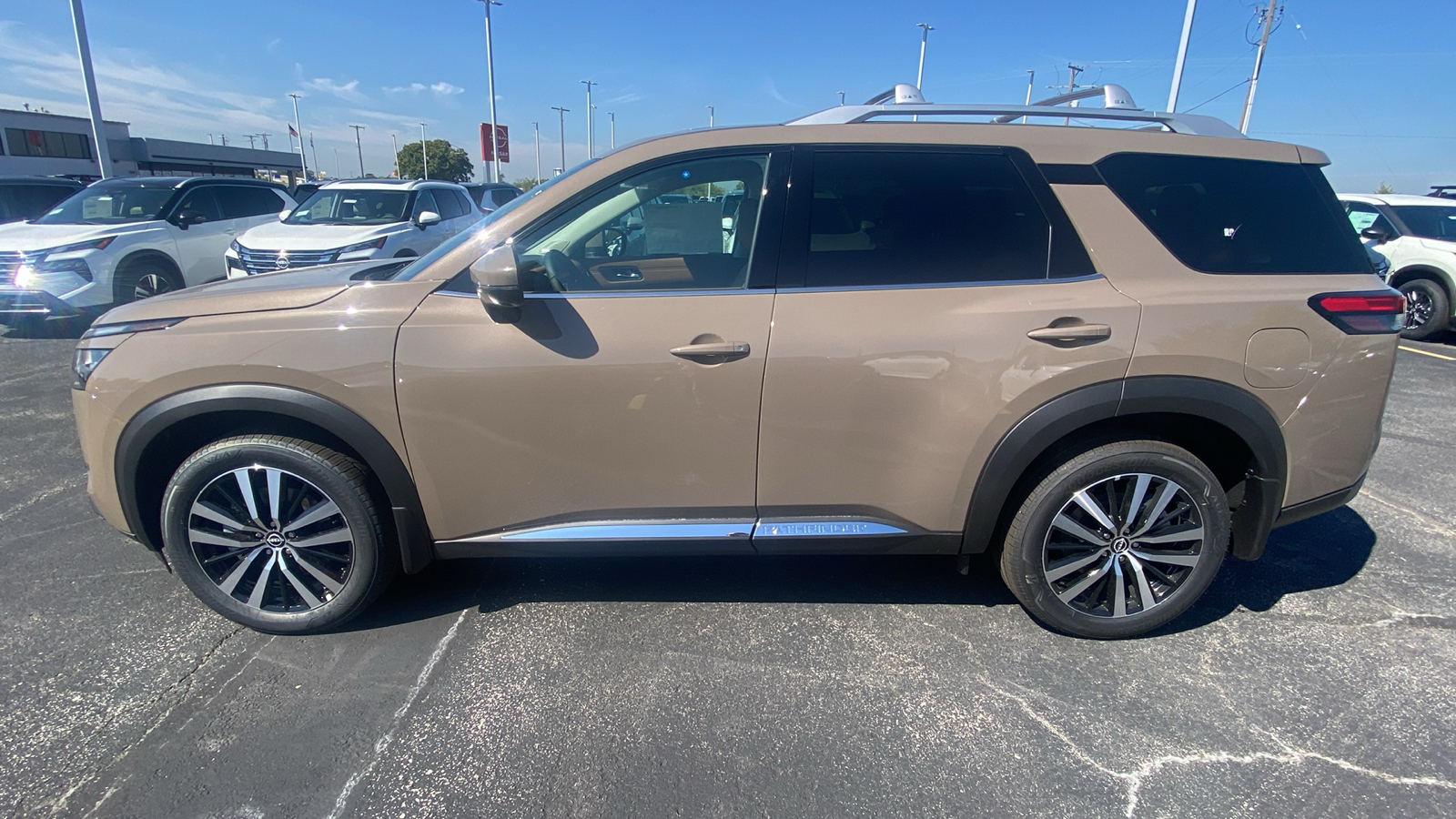 2024 Nissan Pathfinder Platinum 9