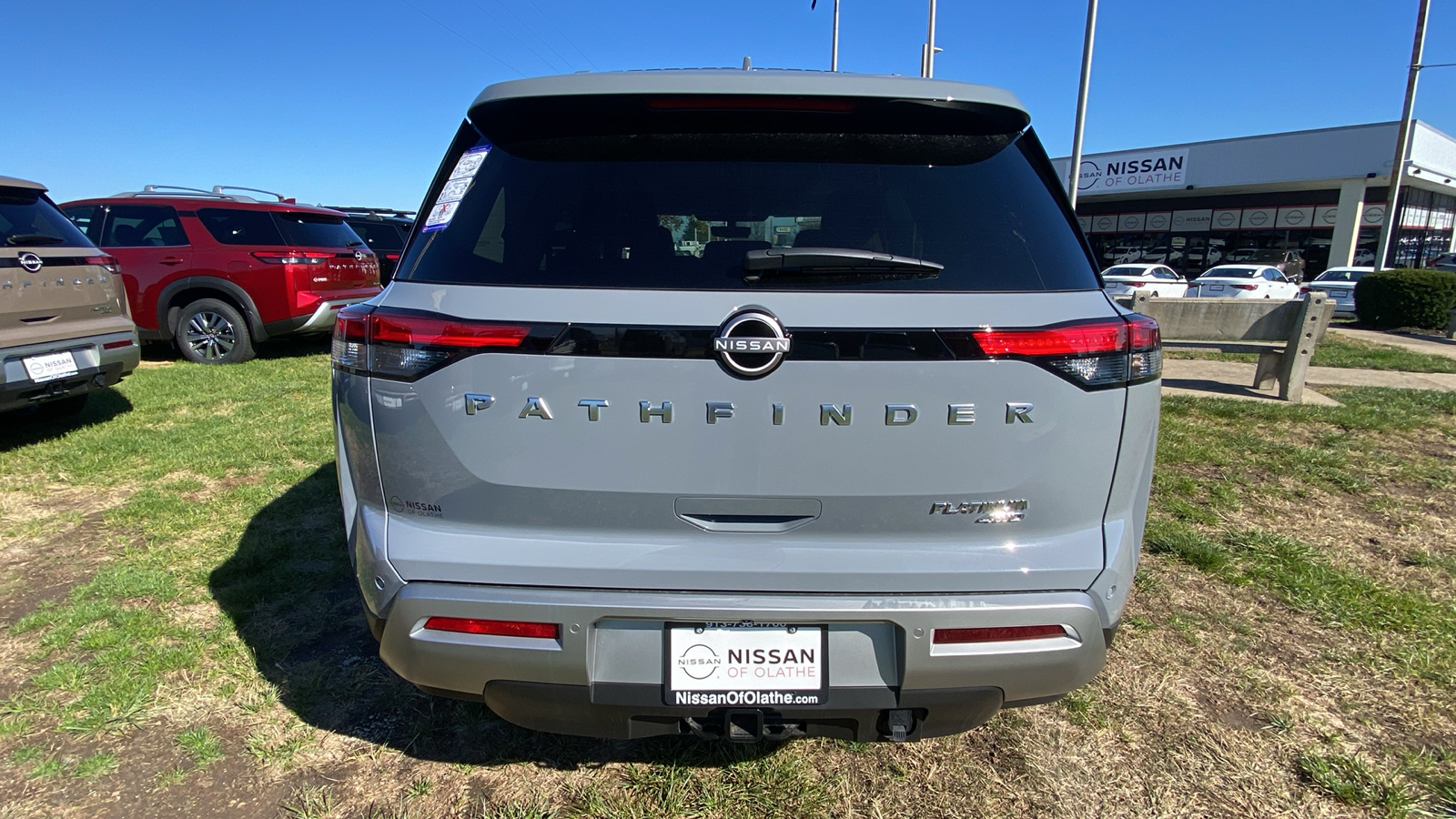 2024 Nissan Pathfinder Platinum 6