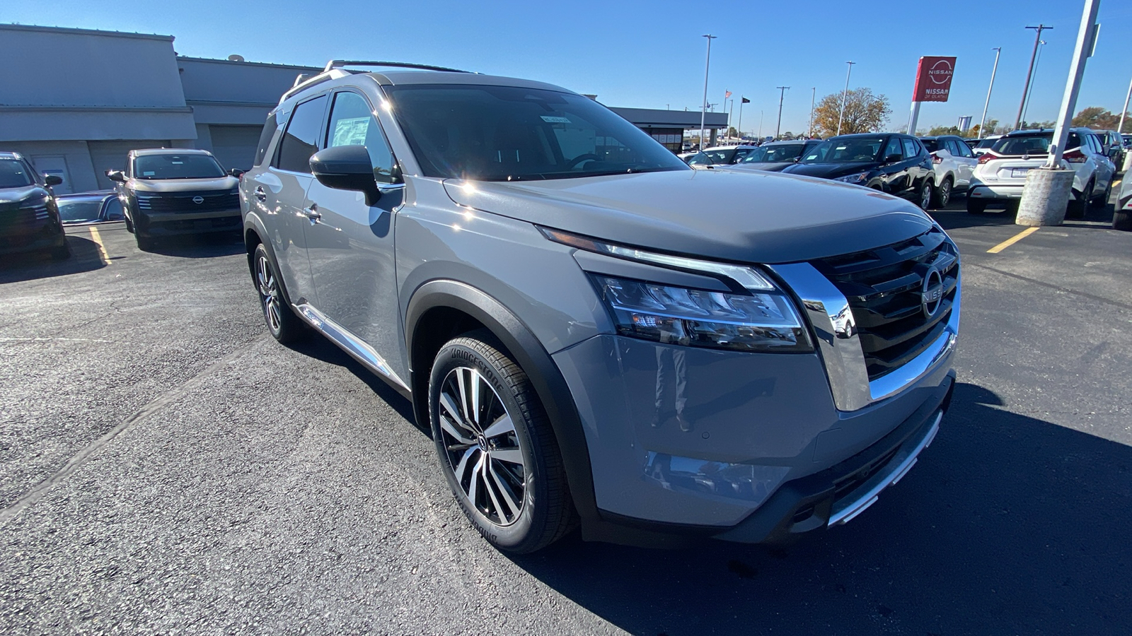 2024 Nissan Pathfinder Platinum 3