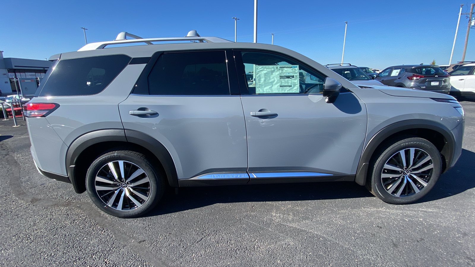 2024 Nissan Pathfinder Platinum 4