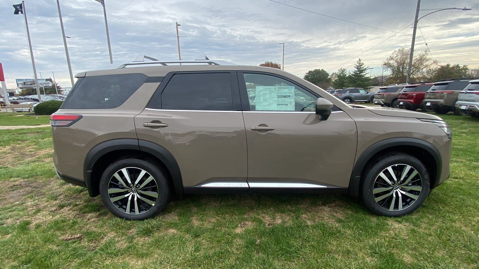 2024 Nissan Pathfinder Platinum 4