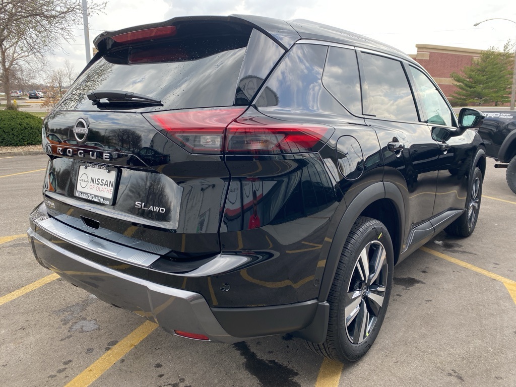 2024 Nissan Rogue SL 9