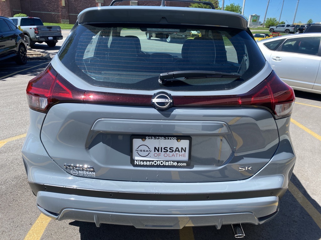 2024 Nissan Kicks SR 11