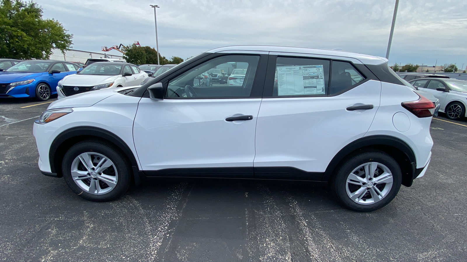 2024 Nissan Kicks S 8