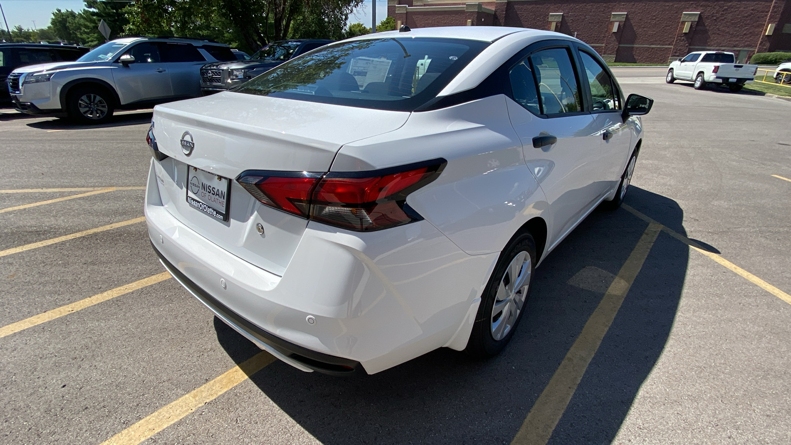 2024 Nissan Versa 1.6 S 6