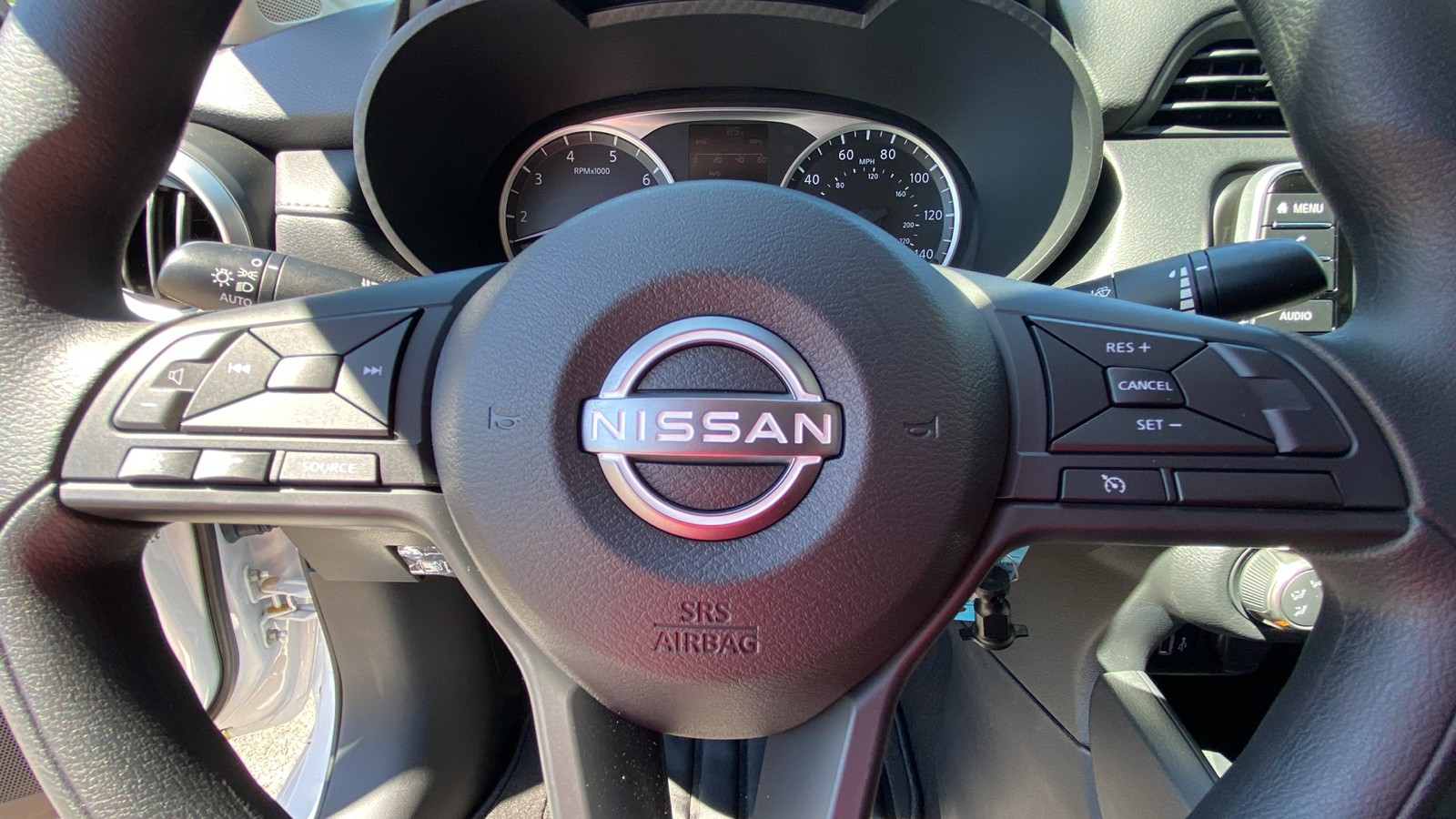 2024 Nissan Versa 1.6 S 15