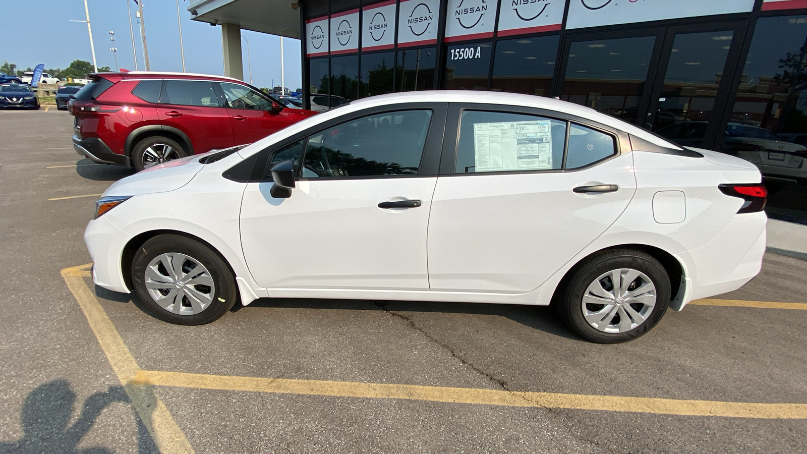 2024 Nissan Versa 1.6 S 9