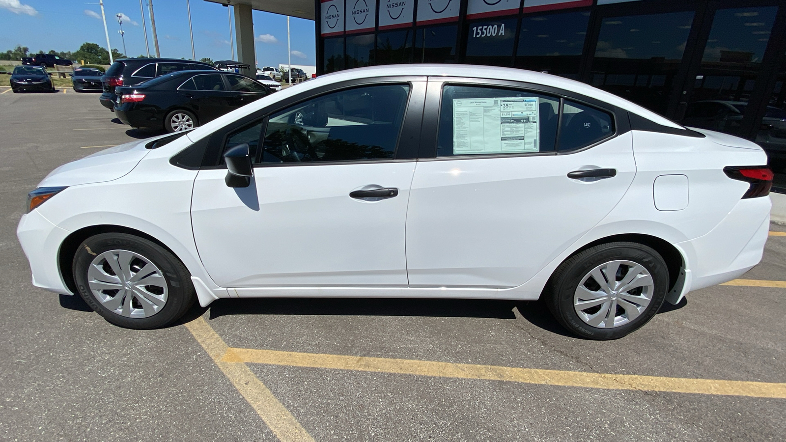 2024 Nissan Versa 1.6 S 9