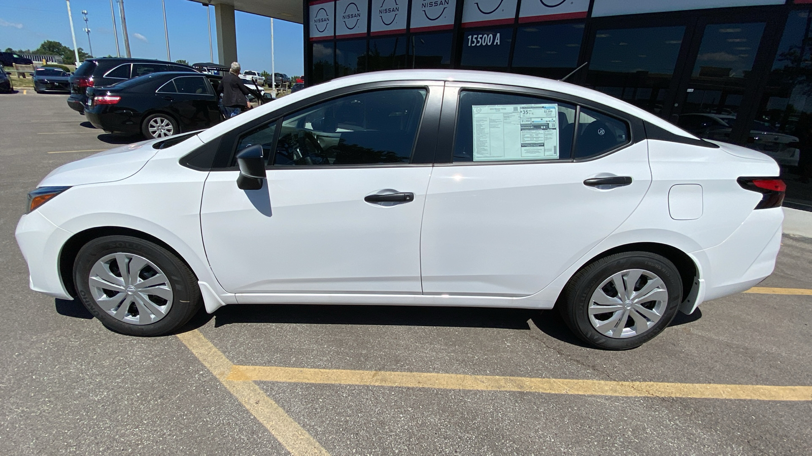 2024 Nissan Versa 1.6 S 9