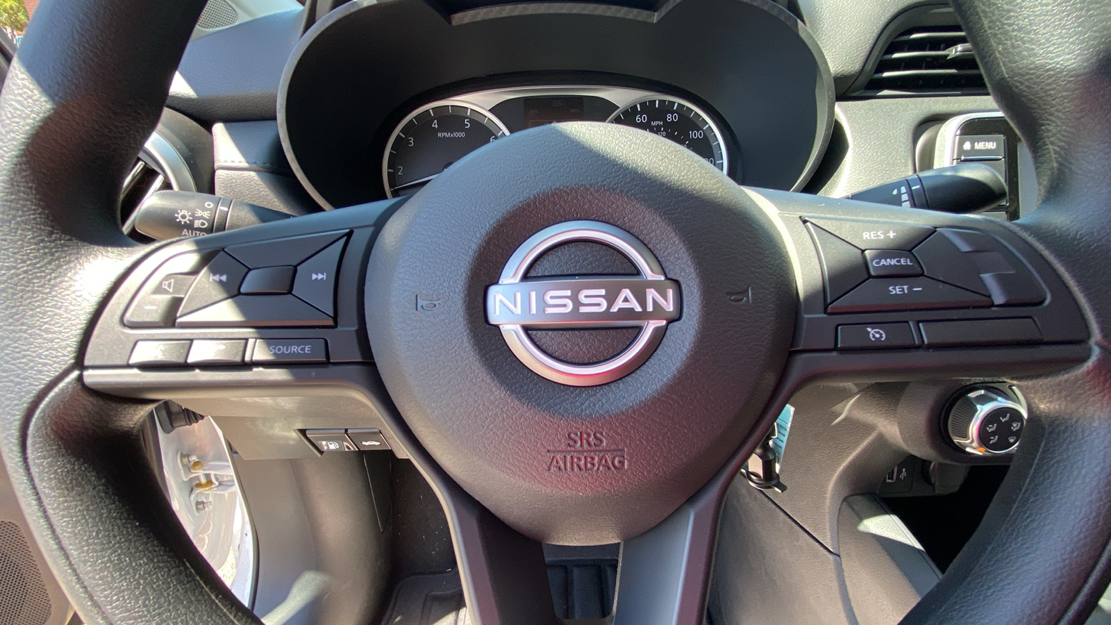 2024 Nissan Versa 1.6 S 15