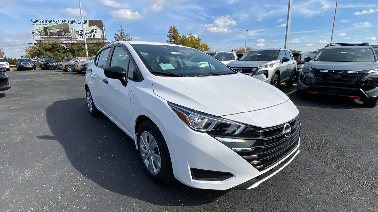 2024 Nissan Versa 1.6 S 3