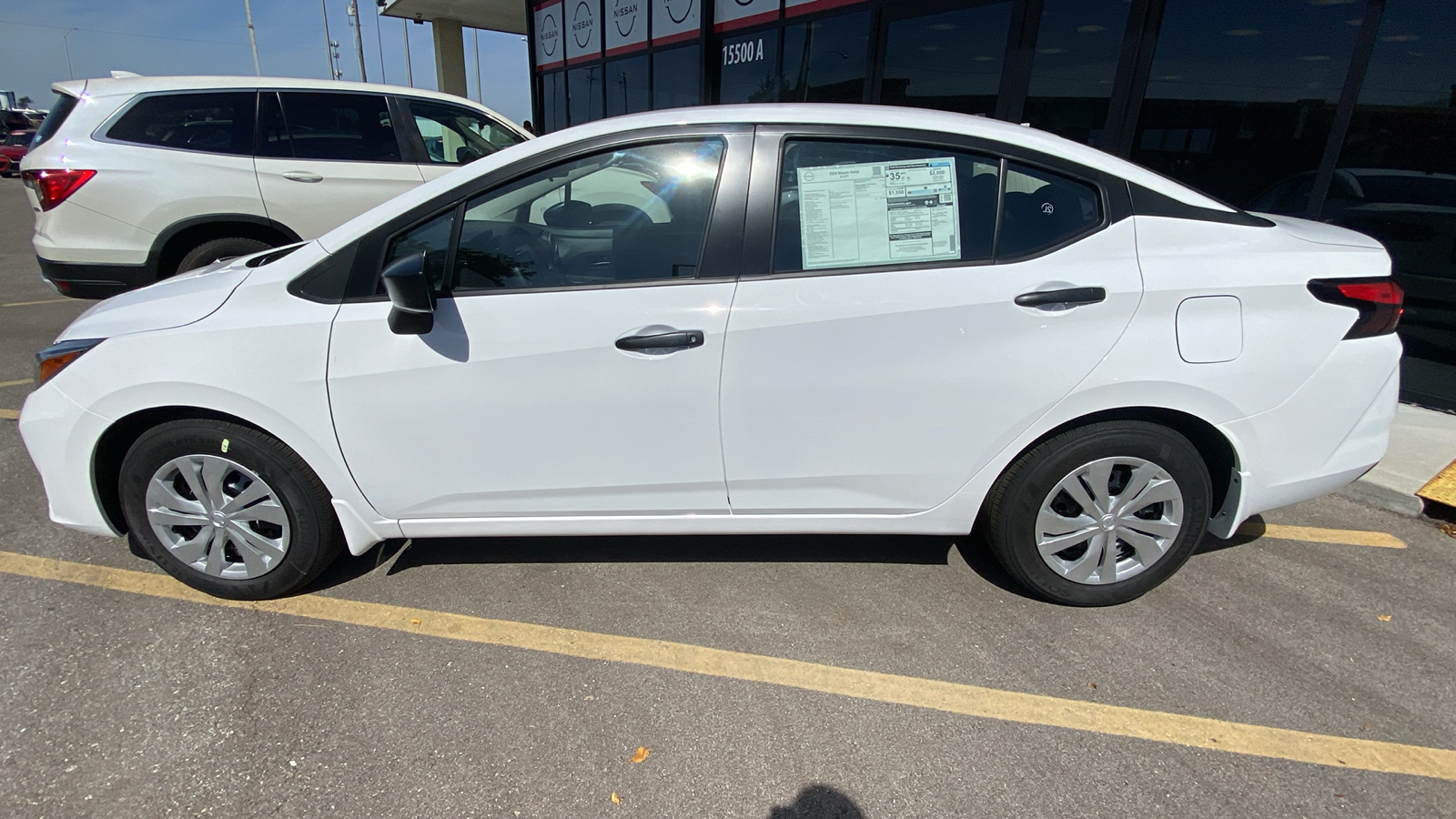 2024 Nissan Versa 1.6 S 9