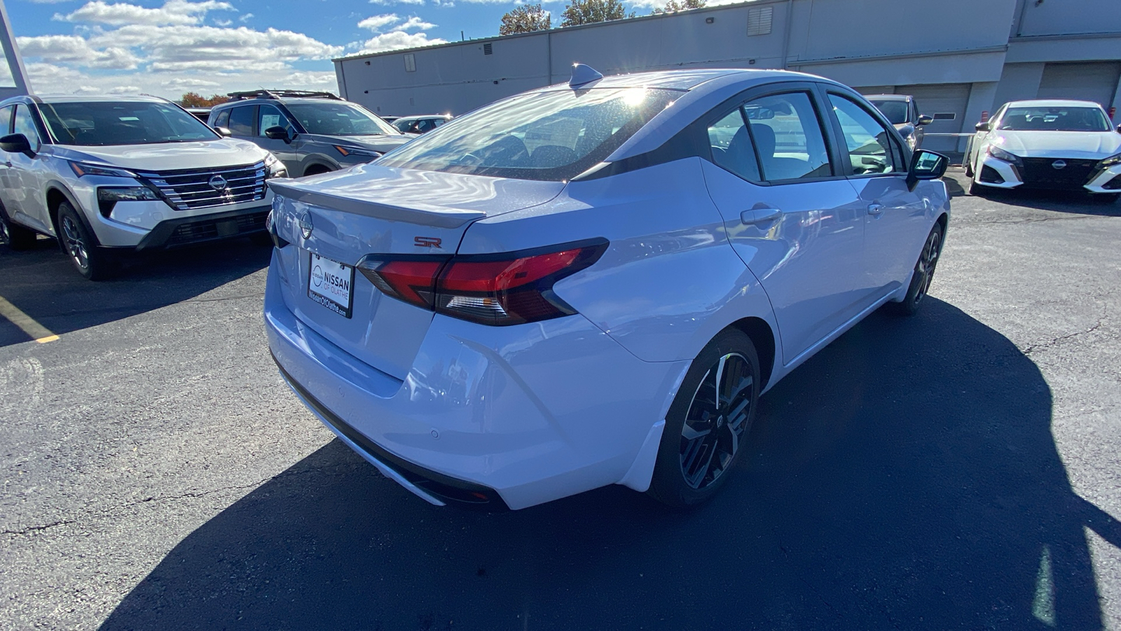 2024 Nissan Versa 1.6 SR 5