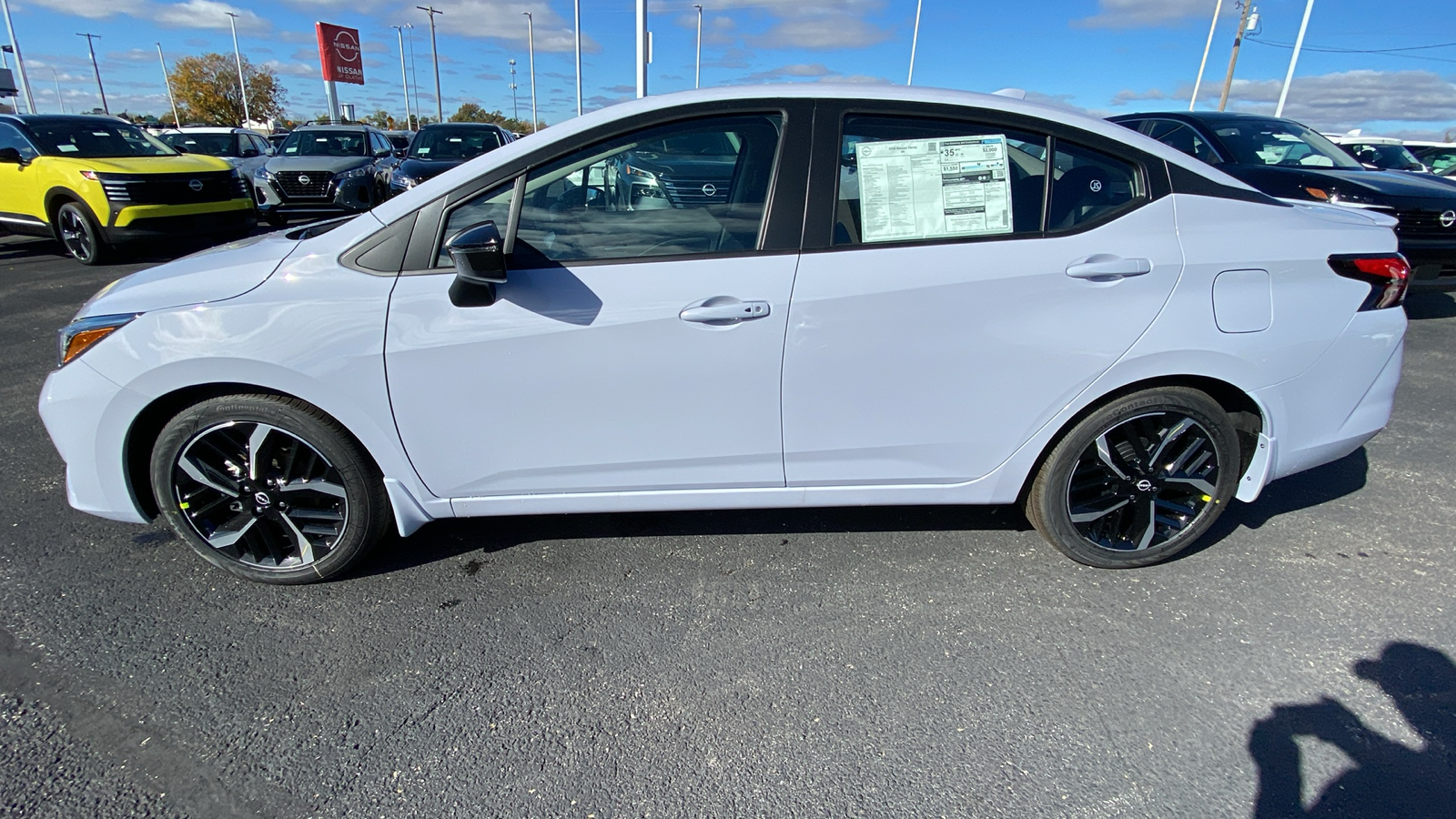 2024 Nissan Versa 1.6 SR 8