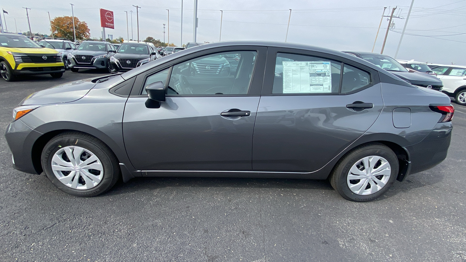 2024 Nissan Versa 1.6 S 8