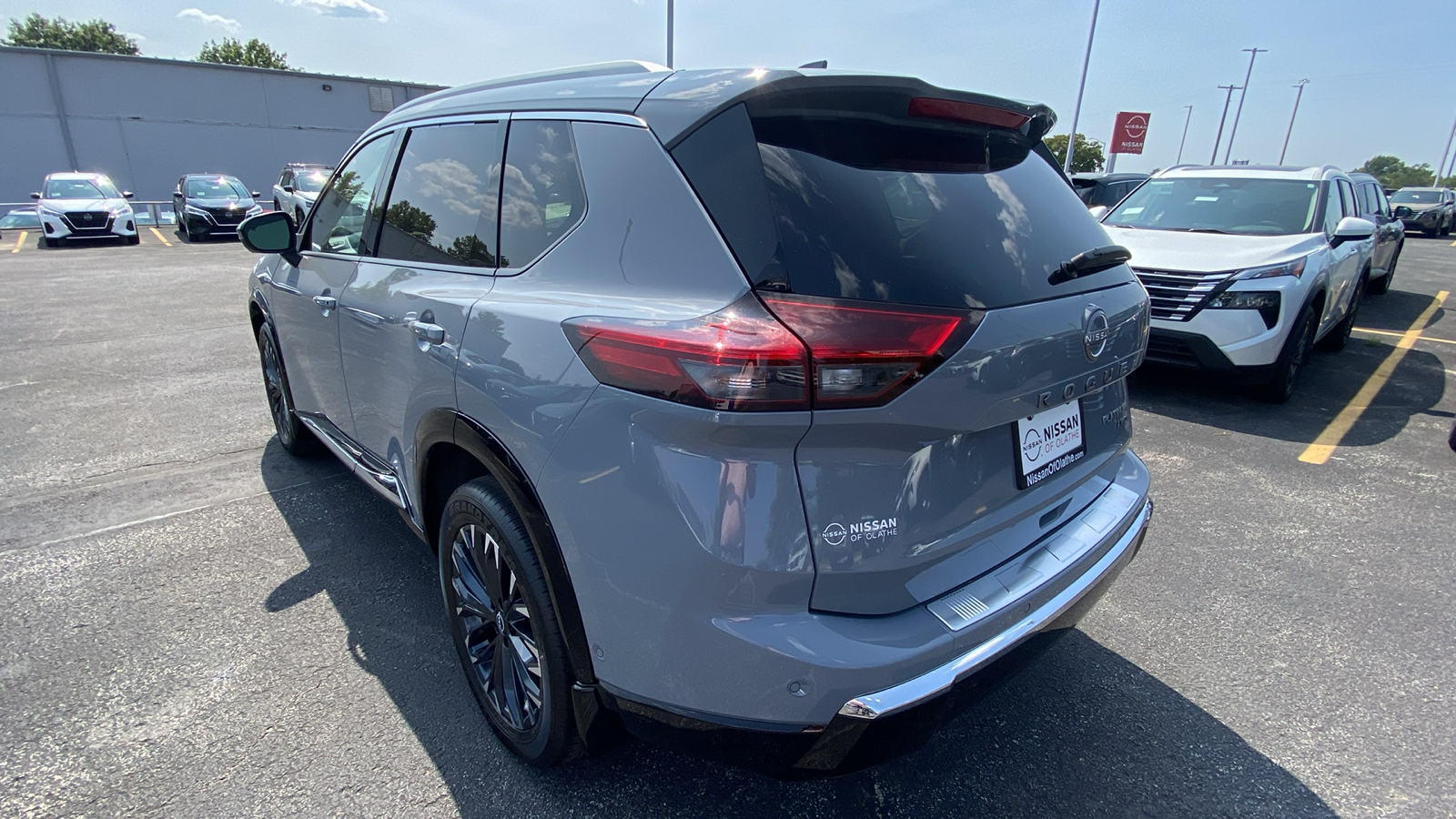 2024 Nissan Rogue Platinum 8