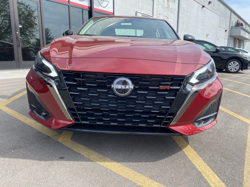 2024 Nissan Altima 2.5 SR 4