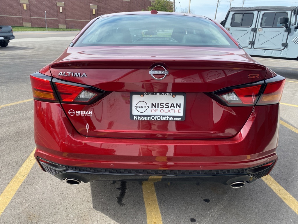 2024 Nissan Altima 2.5 SR 10