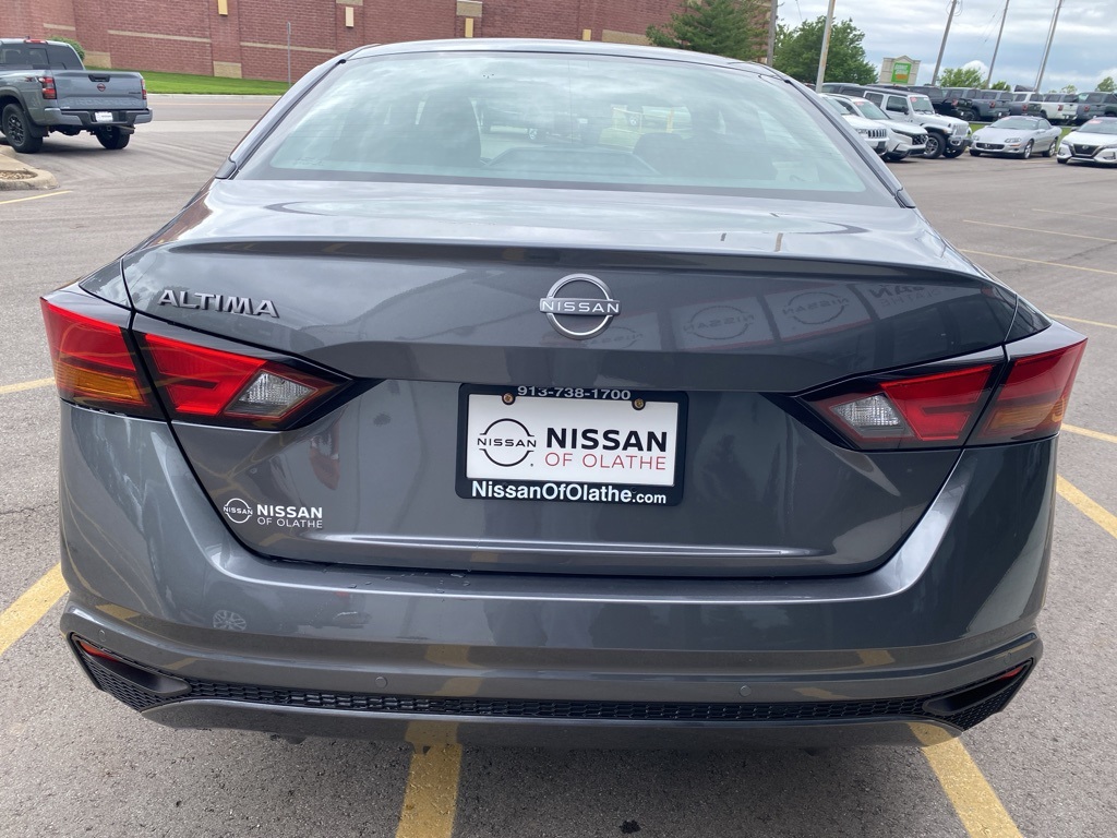 2024 Nissan Altima 2.5 S 10