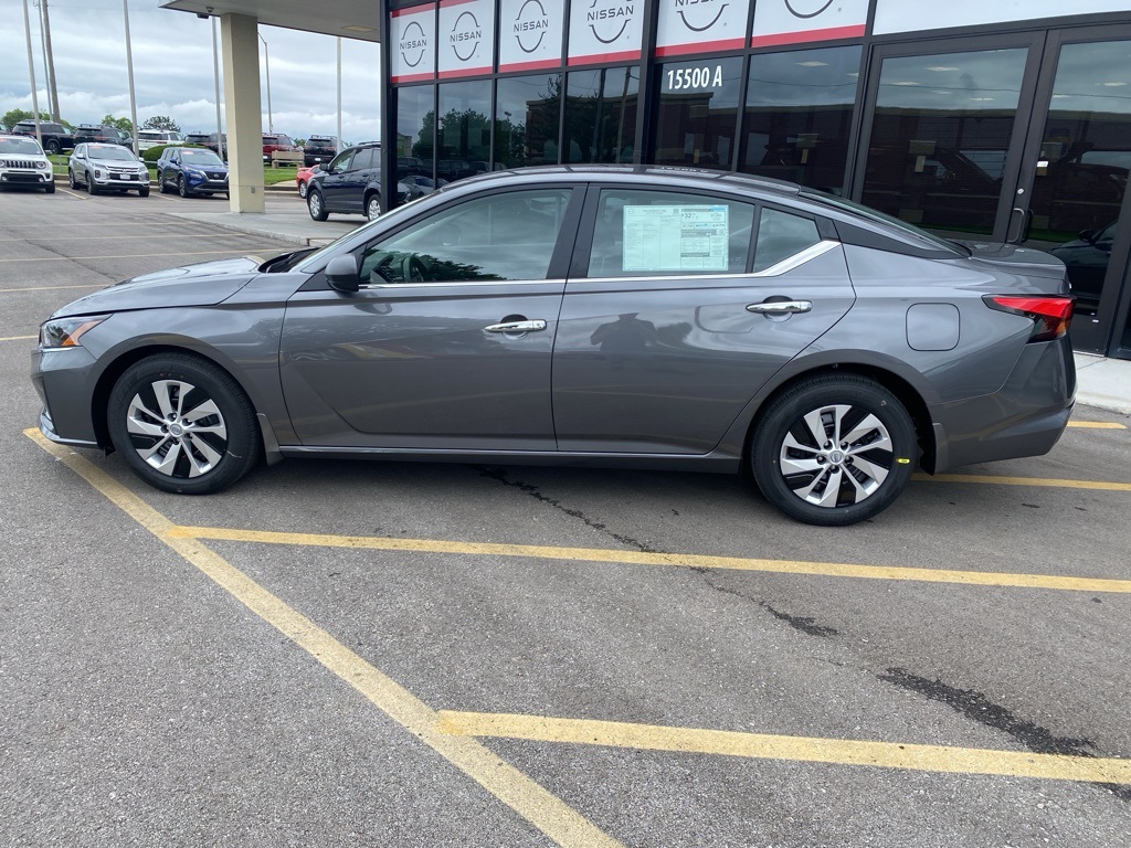 2024 Nissan Altima 2.5 S 12