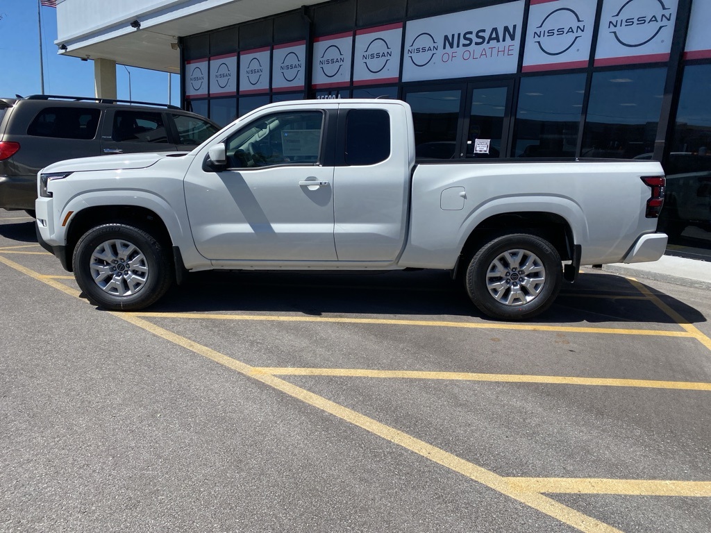 2024 Nissan Frontier SV 13