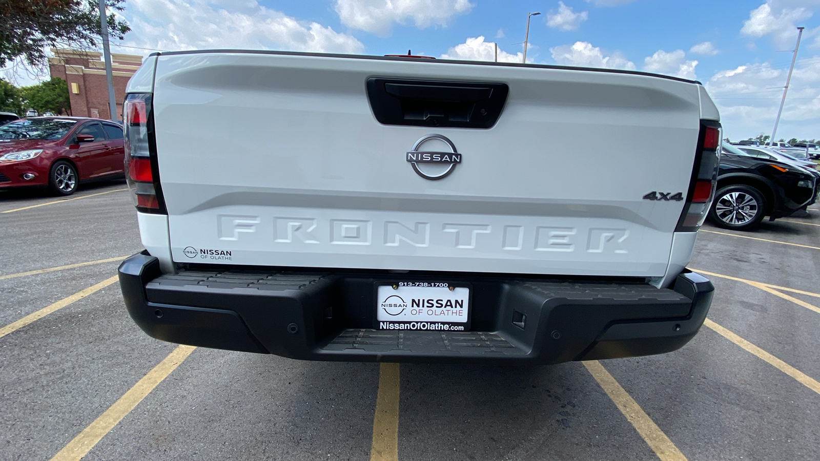 2024 Nissan Frontier S 8
