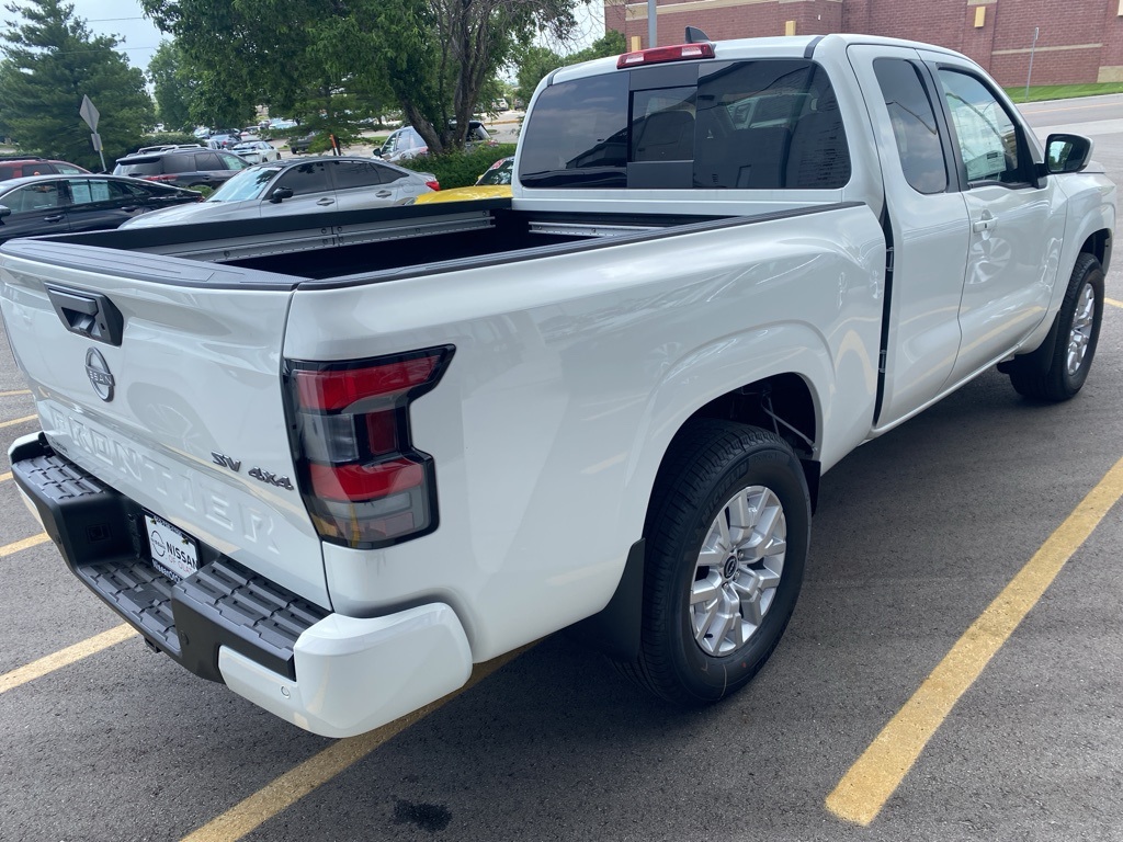 2024 Nissan Frontier SV 9