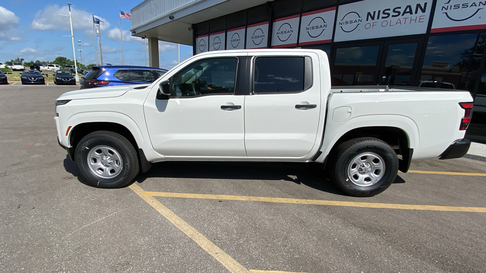 2024 Nissan Frontier S 9