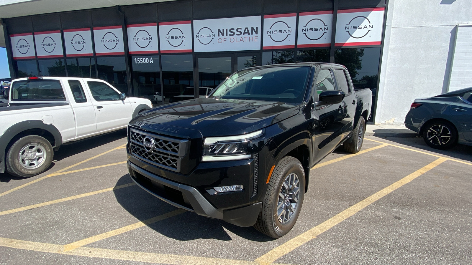 2024 Nissan Frontier SL 1