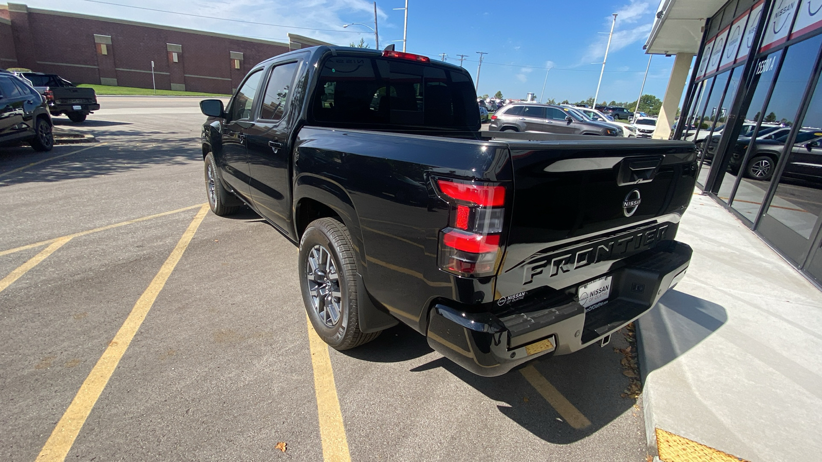 2024 Nissan Frontier SL 9