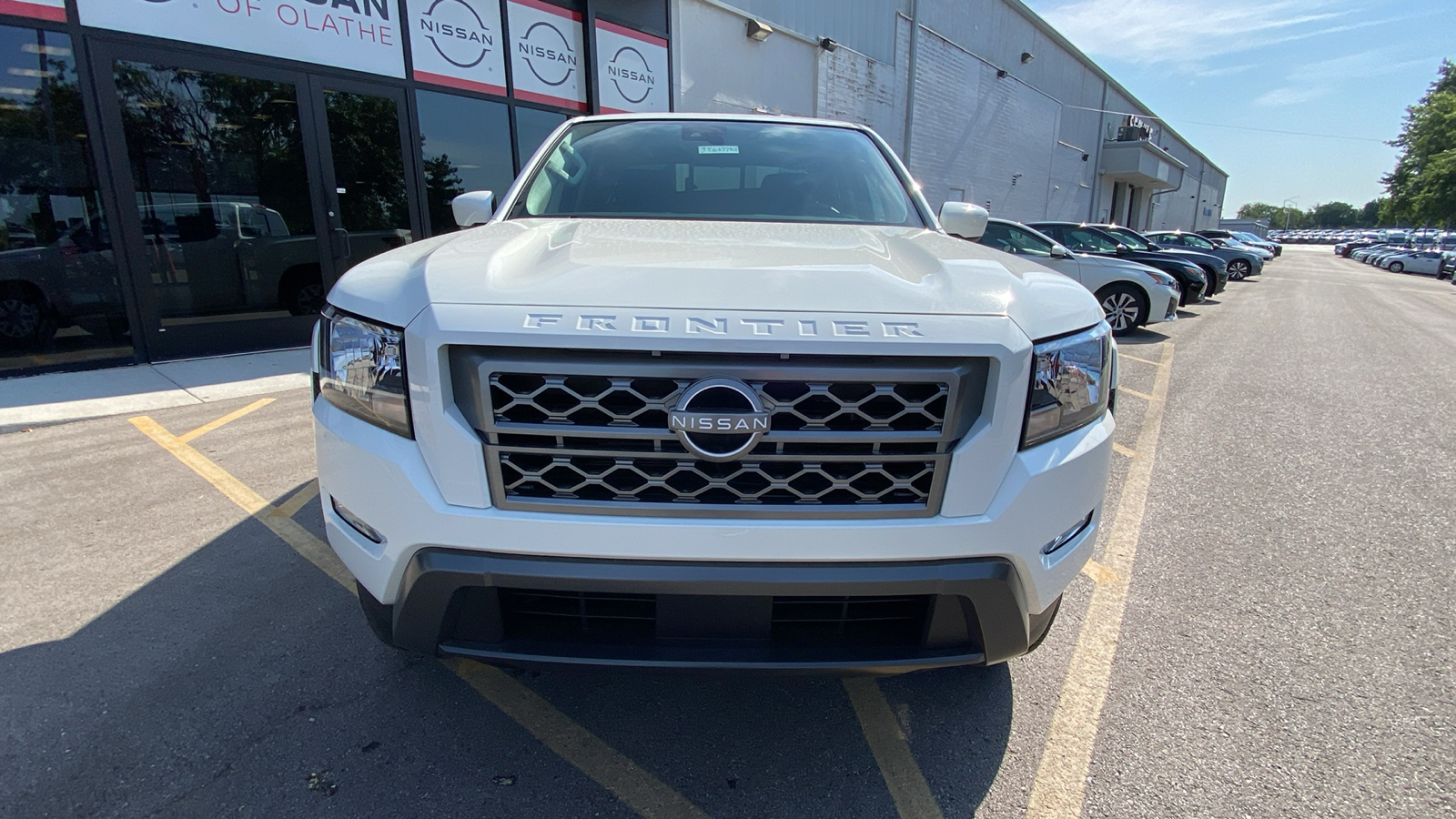 2024 Nissan Frontier SV 3