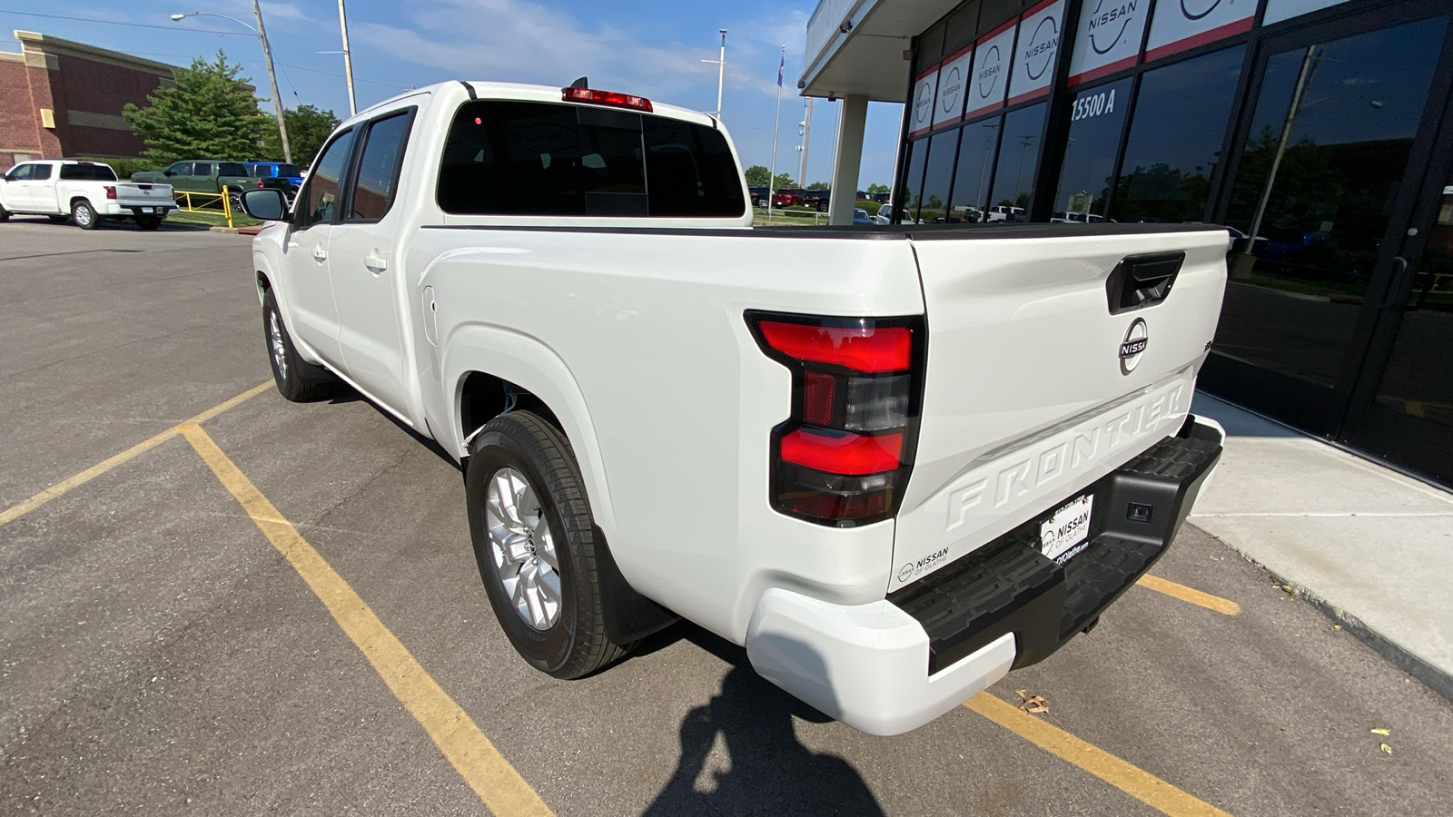 2024 Nissan Frontier SV 8