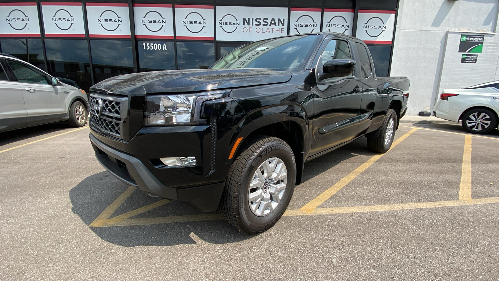 2024 Nissan Frontier SV 2