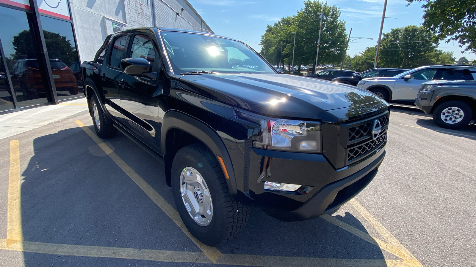 2024 Nissan Frontier SV 4