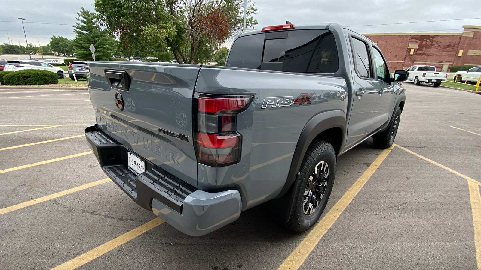 2024 Nissan Frontier PRO-4X 6