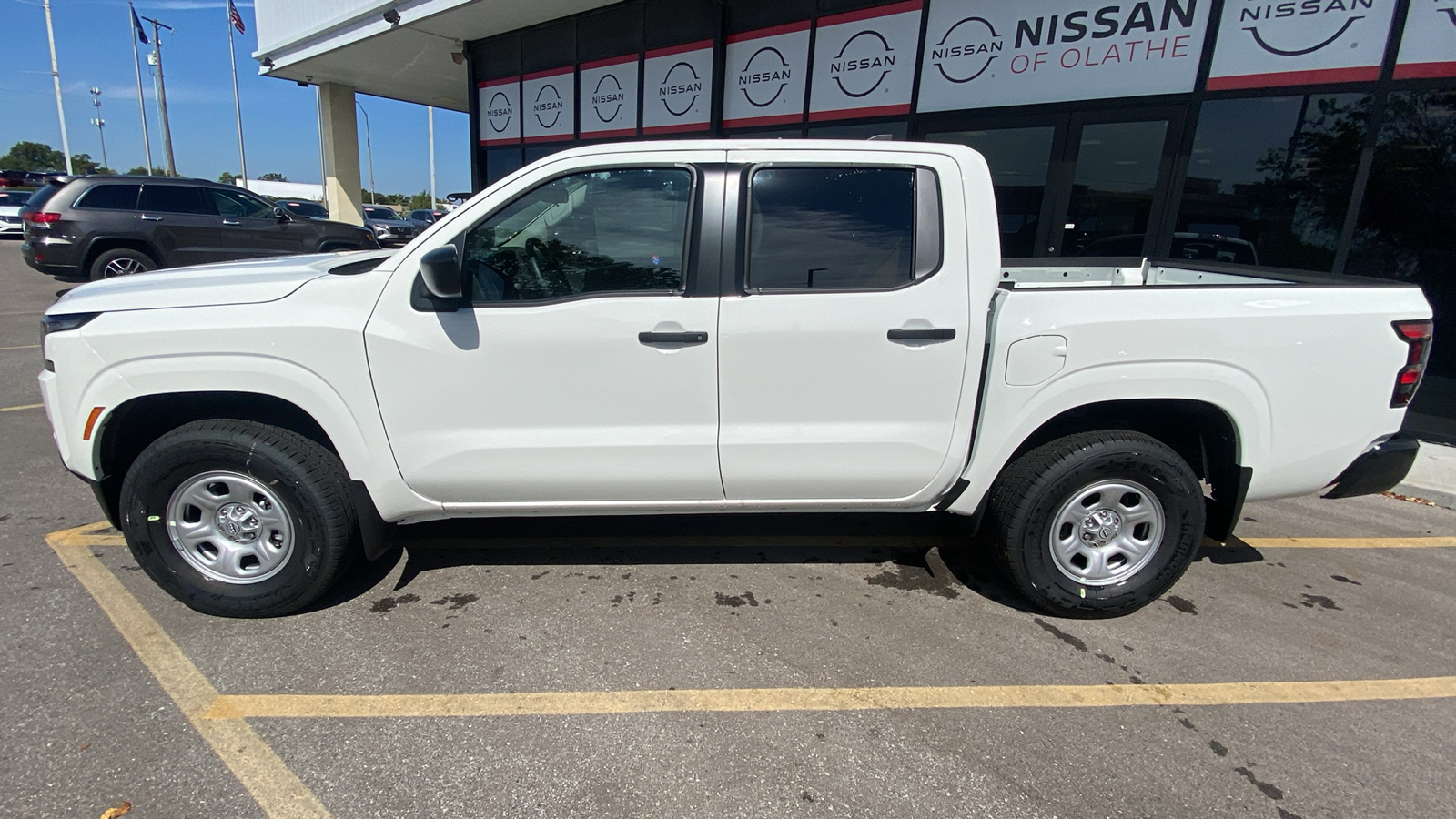 2024 Nissan Frontier S 10