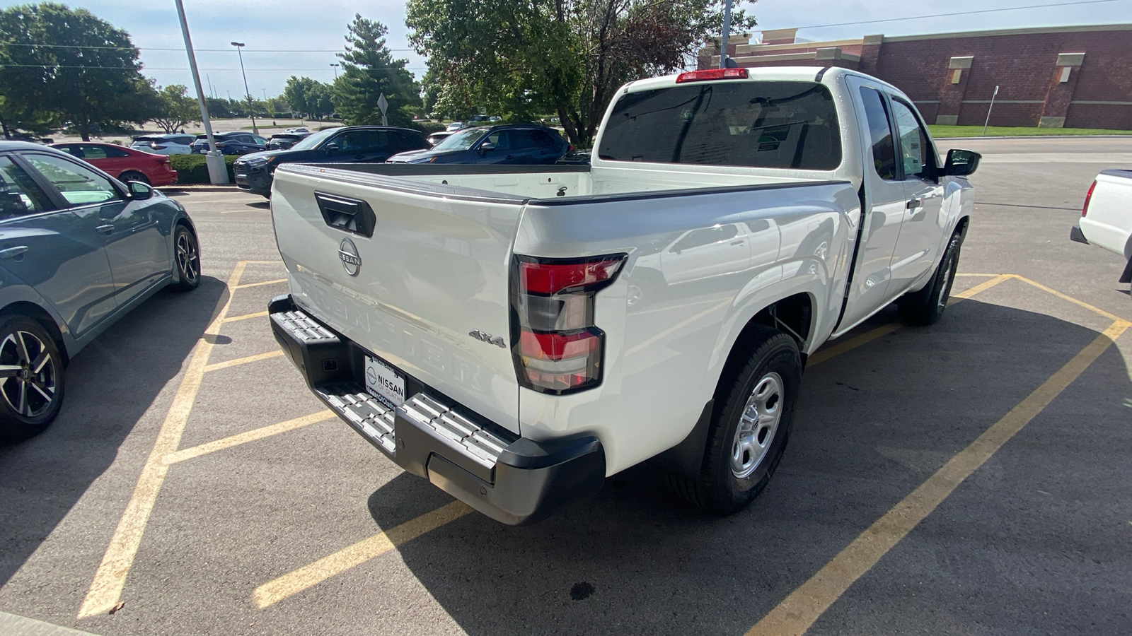 2024 Nissan Frontier S 6