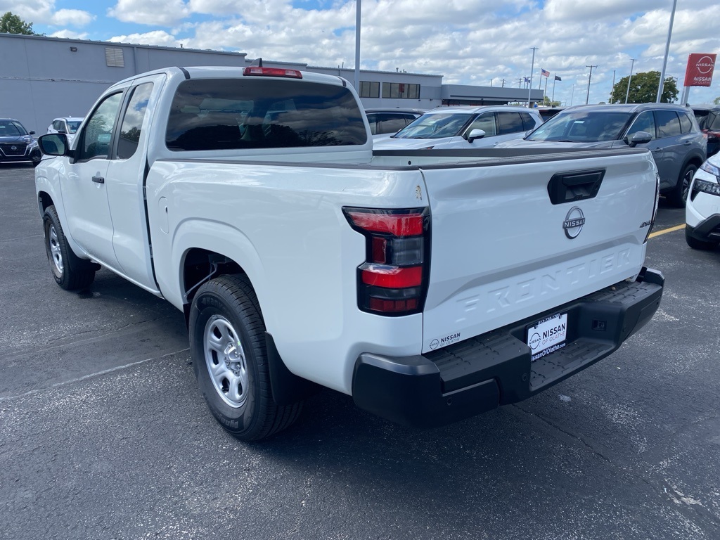 2024 Nissan Frontier S 8