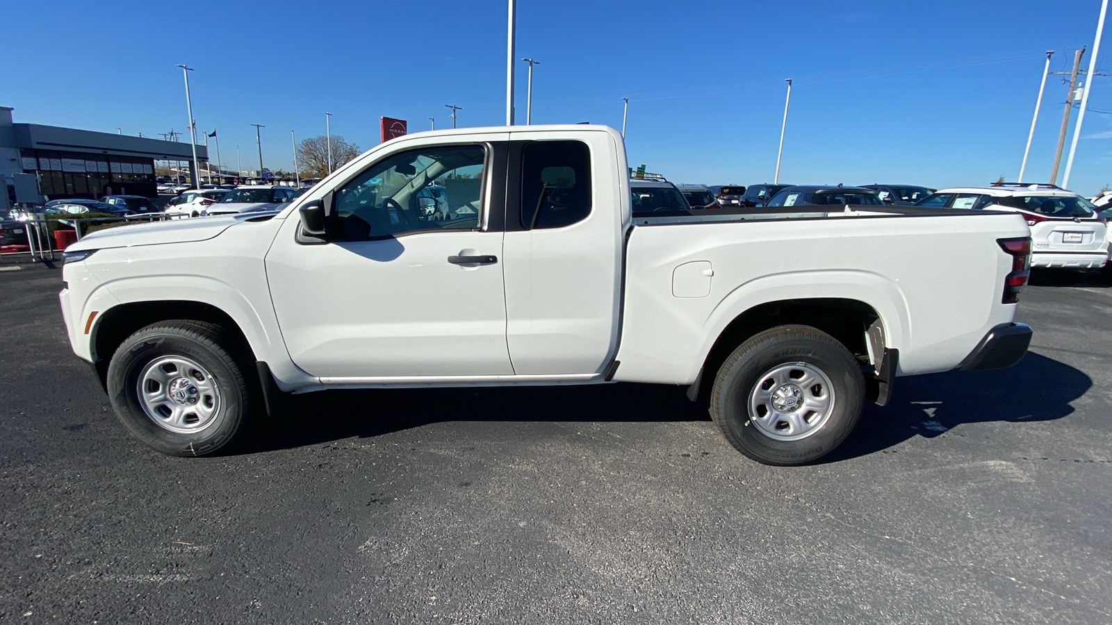 2024 Nissan Frontier S 8