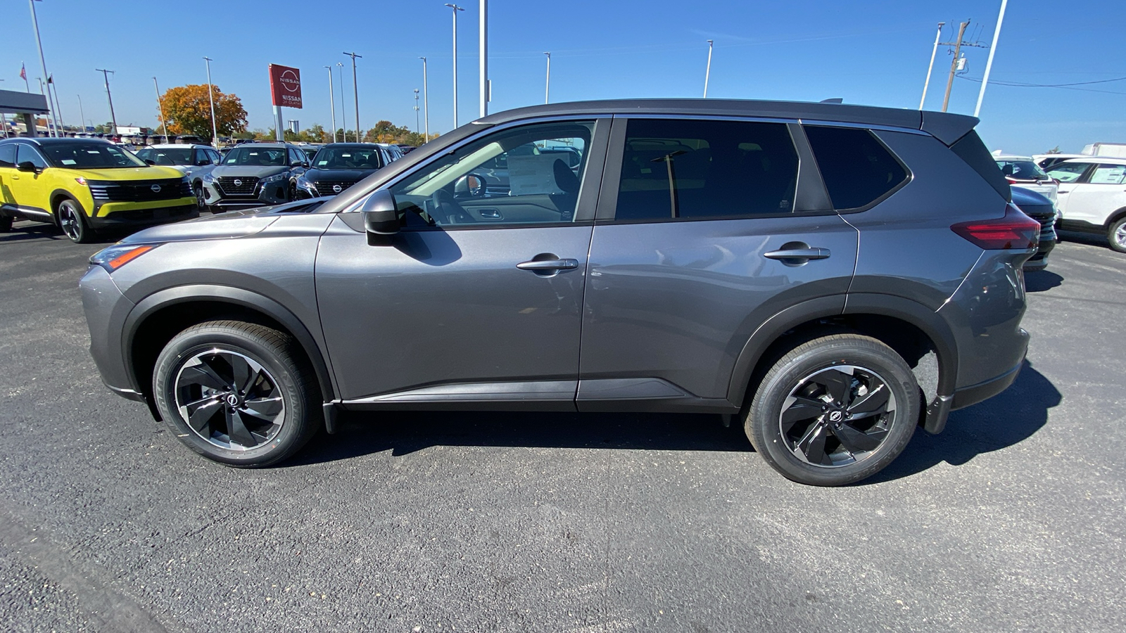 2024 Nissan Rogue SV 8