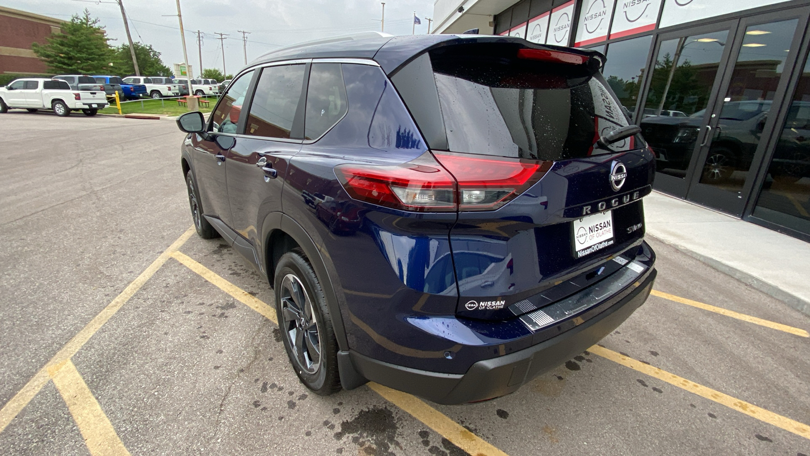 2024 Nissan Rogue SV 9