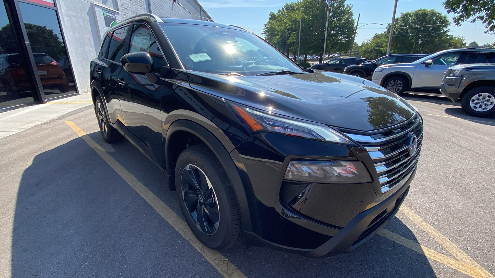 2024 Nissan Rogue SV 4