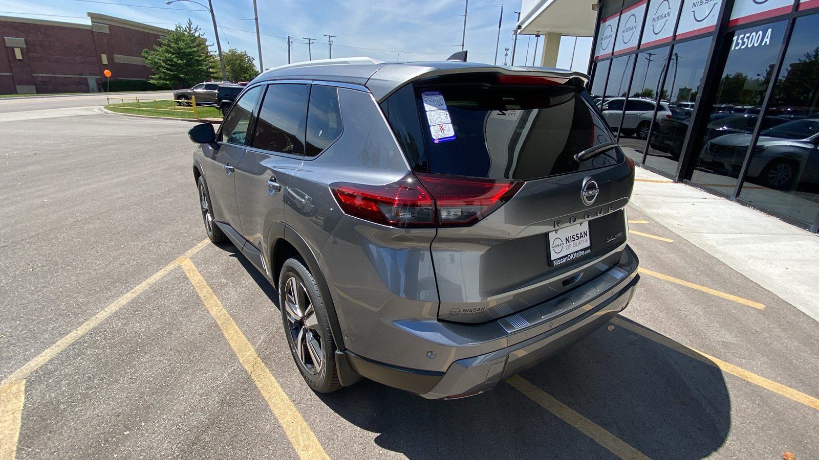 2024 Nissan Rogue SL 9