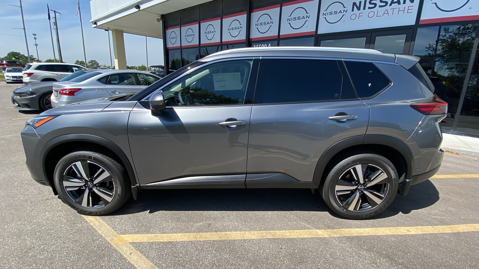 2024 Nissan Rogue SL 10