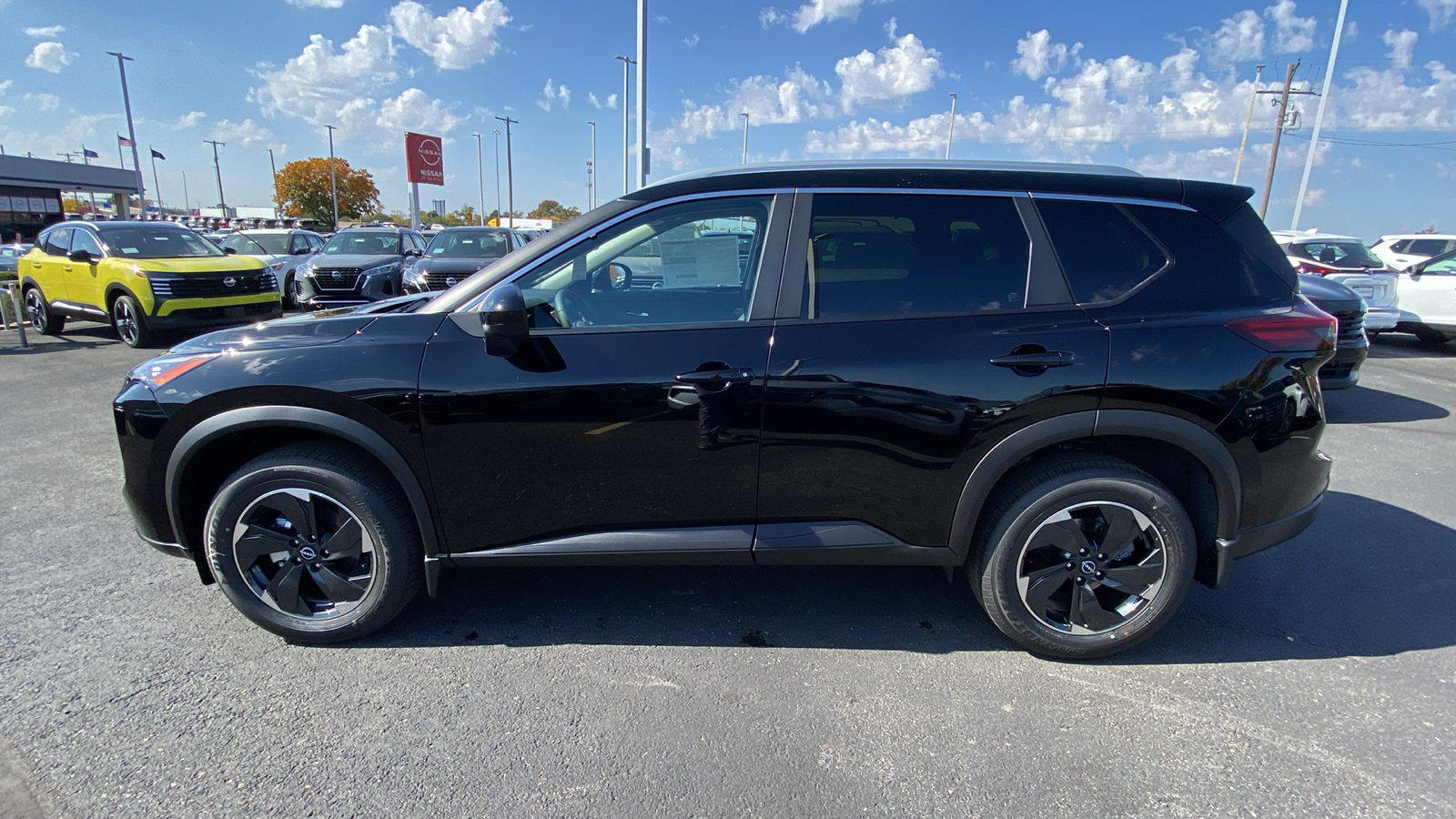 2024 Nissan Rogue SV 8