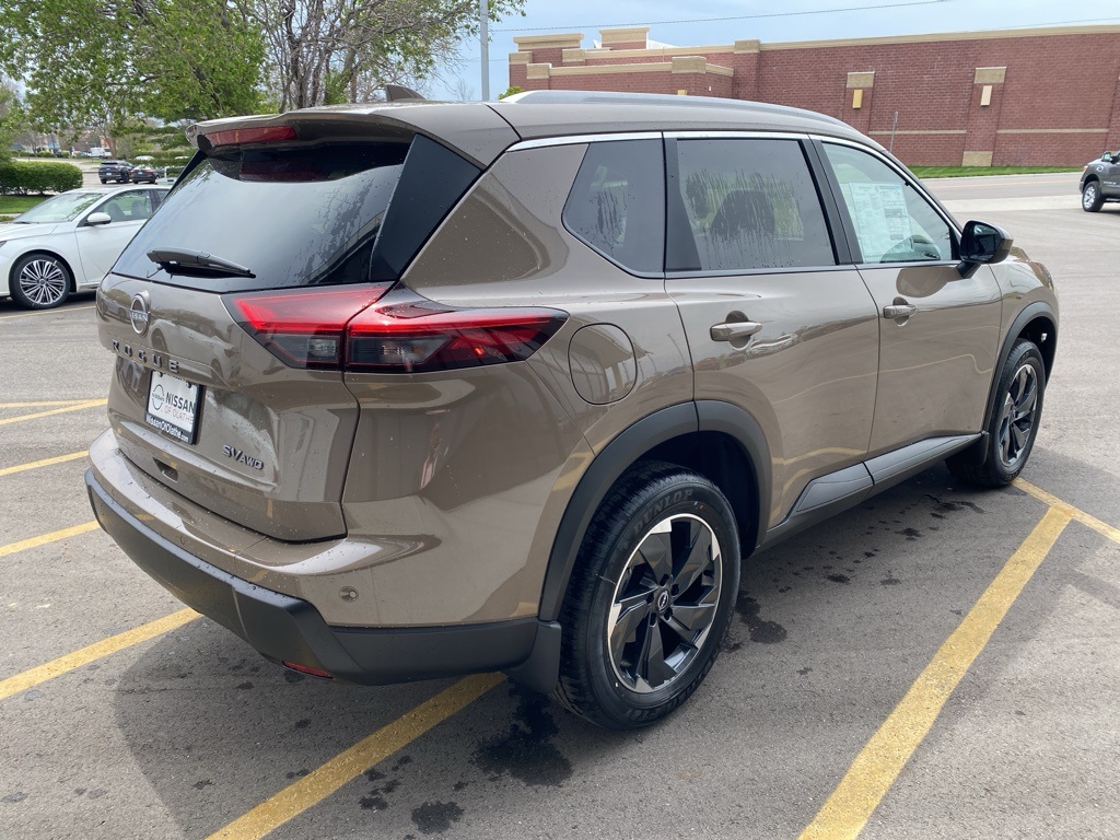 2024 Nissan Rogue SV 9