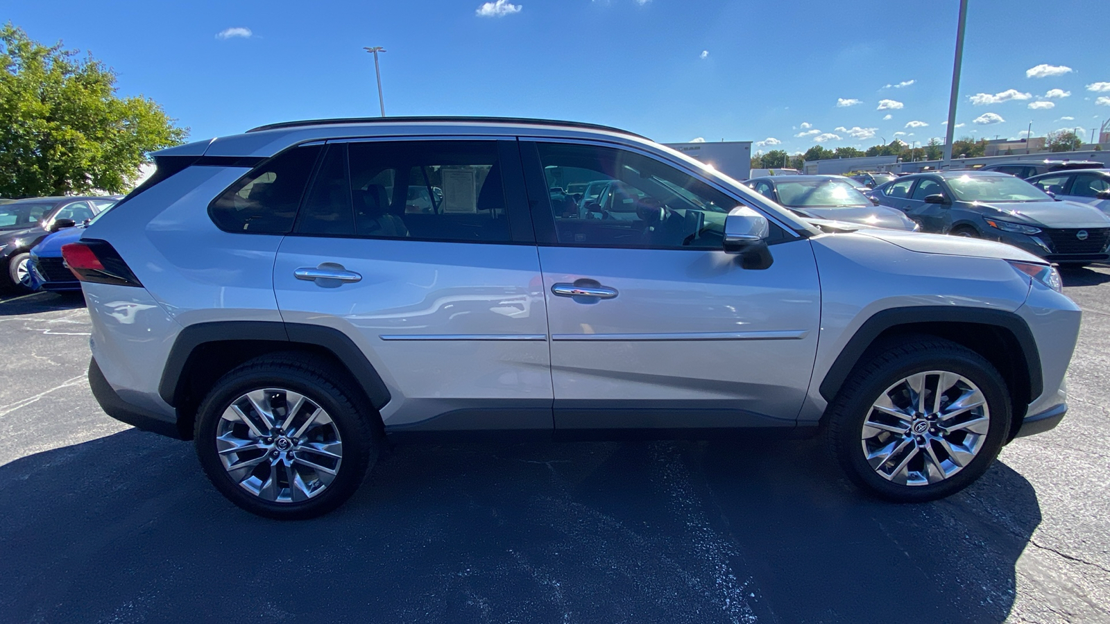 2019 Toyota RAV4 Limited 4