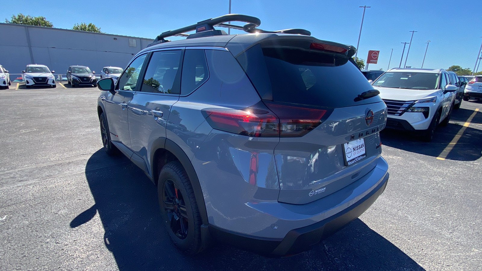 2025 Nissan Rogue SV 8