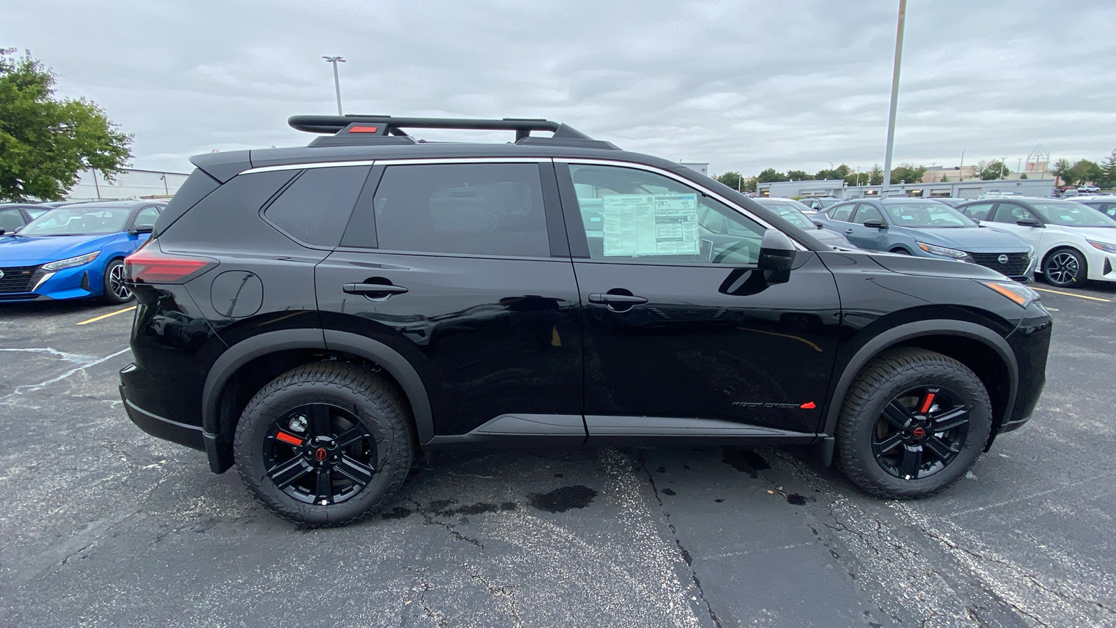 2025 Nissan Rogue SV 4