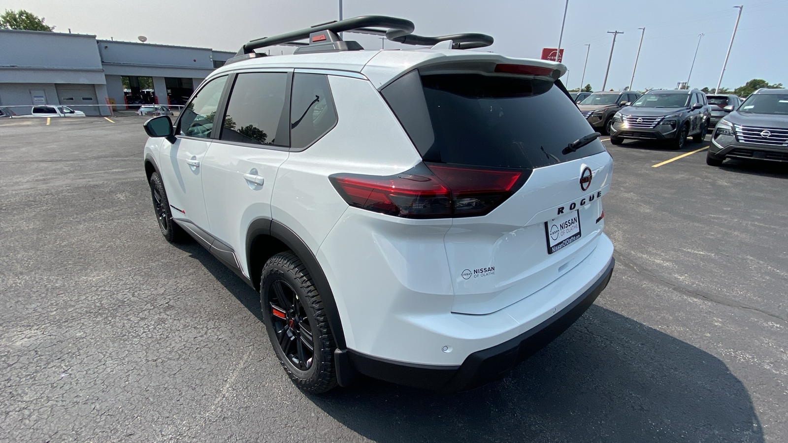 2025 Nissan Rogue SV 8